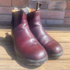 Blundstone 9500 Shiraz Leather Chelsea Boots - Women’s 9 / Men’s 7 / Tasmanian